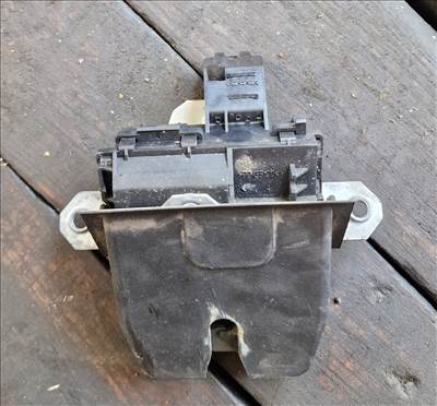 Ford Focus Mk3 Focus Mk3 Csomagtérajtózár