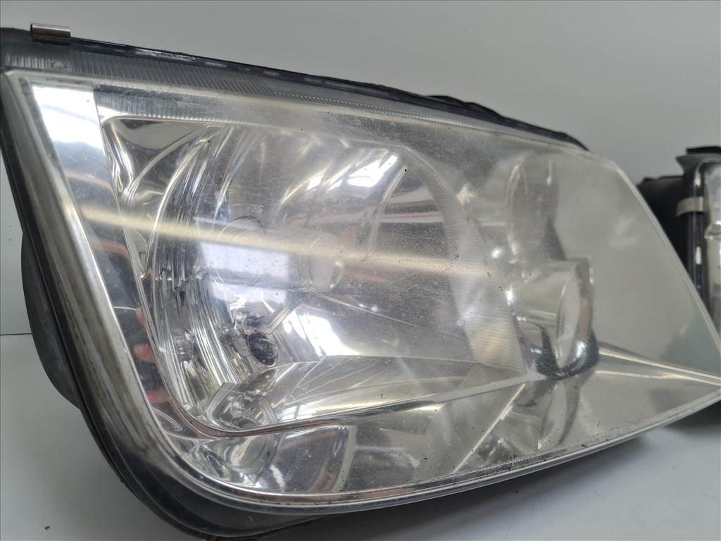 Volkswagen Bora fényszóró pár (22458) 2. kép