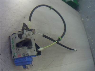 AUDI A4 94-98 Jobb hátsó ajtó zárszerkezet központi záras