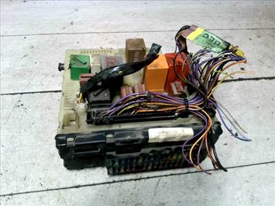 FORD ESCORT 95- Biztosítéktábla BCM BSI BSM SAM GEM modul Motortér