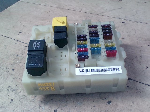 FORD FOCUS 98-04 Biztosítéktábla BCM BSI BSM SAM GEM modul Utastér 1. kép