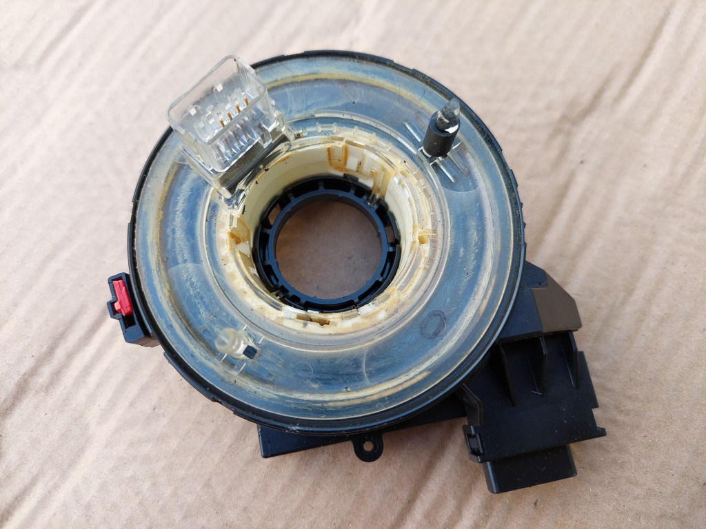 Skoda Octavia II-Superb II-Yeti légzsák átvezető csúszógyűrű 1K0959653C- 1. kép