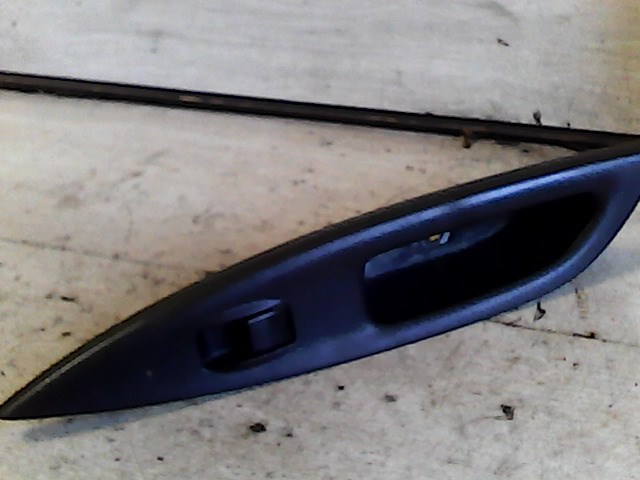 MAZDA 6 02-05 Bal hátsó ablakemelő kapcsoló 1. kép