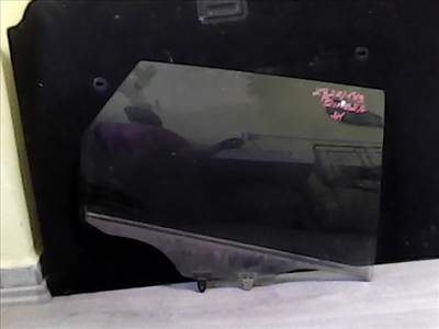 NISSAN PRIMERA P12 2001-2007 Jobb hátsó ajtóüveg