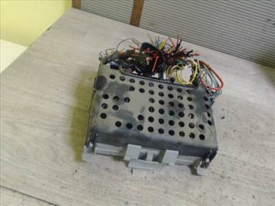 OPEL ASTRA G 97-04 Biztosítéktábla BCM BSI BSM SAM GEM modul Utastér