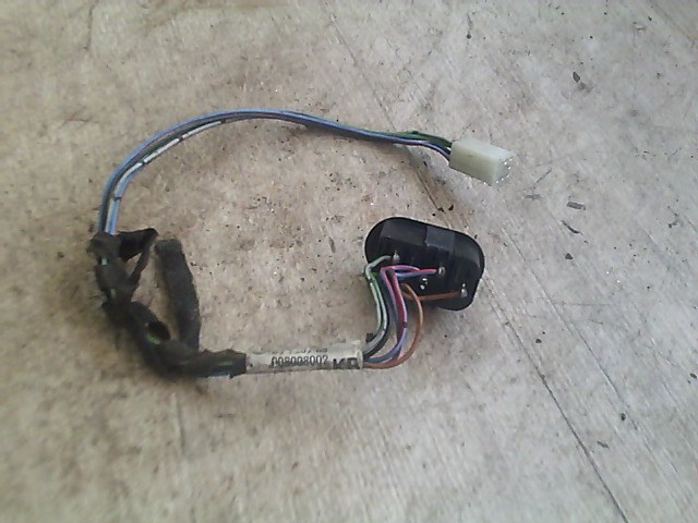 OPEL CORSA B 93-00 Bal első ablakemelő kapcsoló 1. kép