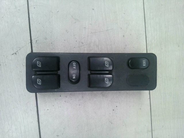 SAAB 900 Bal első ablakemelő kapcsoló 1. kép