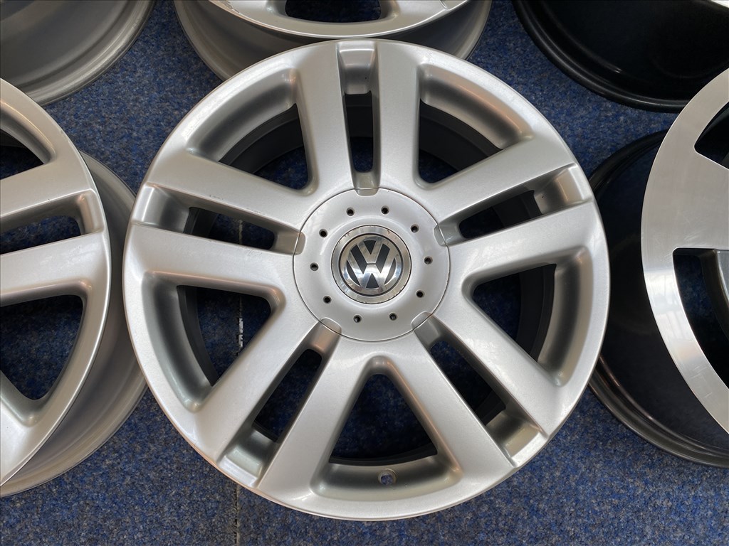 (2789)  Volkswagen 17 gyári alufelni, felni, 5x112, Golf Caddy Touran 4. kép