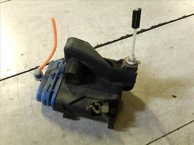 AUDI A4 94-98 Jobb hátsó ajtó zárszerkezet központi záras