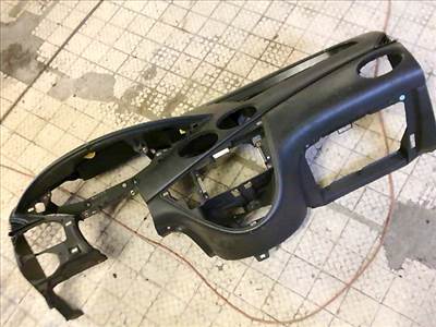 FORD FOCUS 98-04 Műszerfal héj