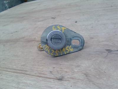 HYUNDAI GETZ 02.09-04.12 Csomagtérajtó dugózár