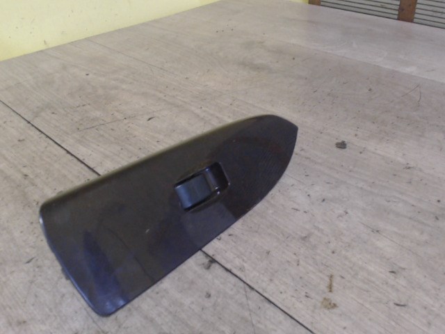 MAZDA 626 00.08-02.12 Jobb első ablakemelő kapcsoló 1. kép