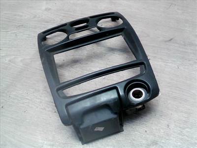 MITSUBISHI CARISMA 95.05-99.07 Középkonzol keret