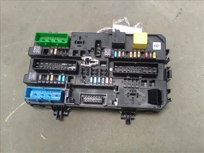 OPEL ASTRA H 04-10 Biztosítéktábla BCM BSI BSM SAM GEM modul Csomagtér