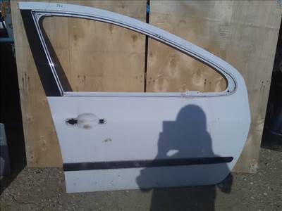 PEUGEOT 307 01-05 Jobb első ajtó.