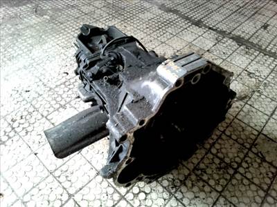 VOLKSWAGEN PASSAT 96.10-00.10 B5 Sebességváltó. benzines manuális