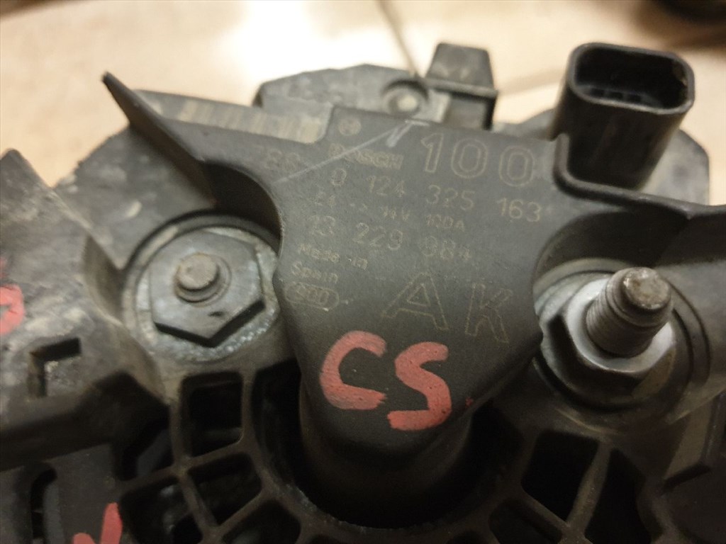 Opel Astra H 1.6 Generátor Z16xer A16xer Z18xer A18xer AK 13229984 2. kép