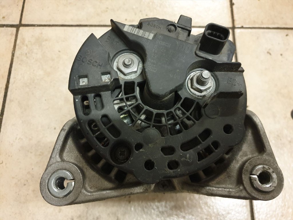 Opel Astra H 1.6 Generátor Z16xer A16xer Z18xer A18xer AK 13229984 3. kép