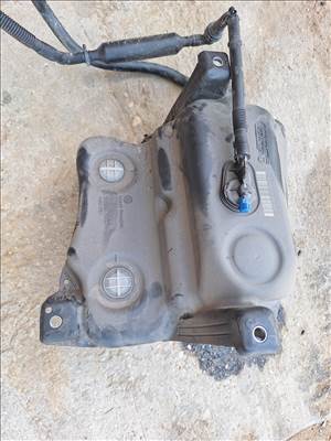 Volkswagen Passat B8 3q0 131 877 H adblue Tartály szivattyúval