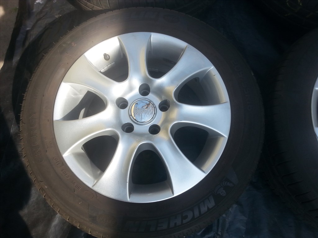  Audi/VW/Skoda/Seat alufelni, rajta 205/55R16 Michelin nyári gumi  3. kép