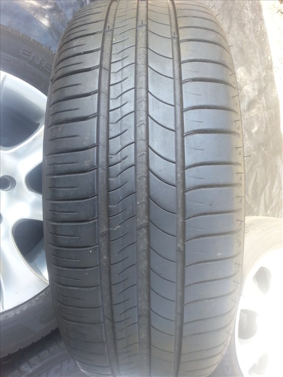  Audi/VW/Skoda/Seat alufelni, rajta 205/55R16 Michelin nyári gumi  7. kép