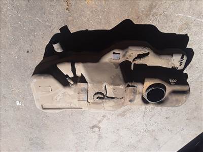 HYUNDAI H1 Üzemanyagtank