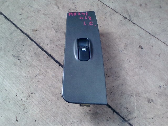 HYUNDAI MATRIX Jobb első ablakemelő kapcsoló 1. kép