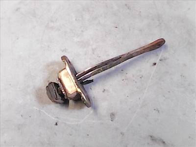 MITSUBISHI PAJERO 91-97 Csomagtérajtó ajtóhatároló