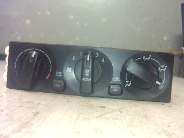 MITSUBISHI Space Star 2000.09.01-2004.12.03 Fűtés vezérlő panel 1. kép