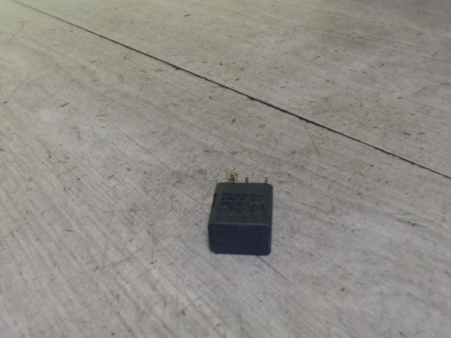 OPEL ASTRA G 97-04 Relé 1. kép