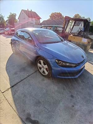 Volkswagen Scirocco 2.0TDi III bontott alkatrészei