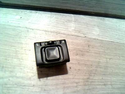 SUZUKI LIANA Elektromos tükör állító kapcsoló