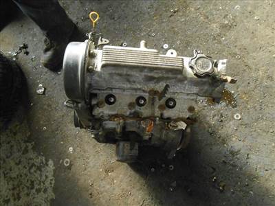 SUZUKI SWIFT 96-05 Motor. benzin fűzött blokk hengerfejjel