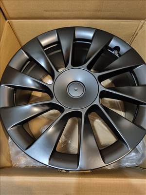  5x114.3 lyukosztású 9,5JJ 19" újszerű alufelni