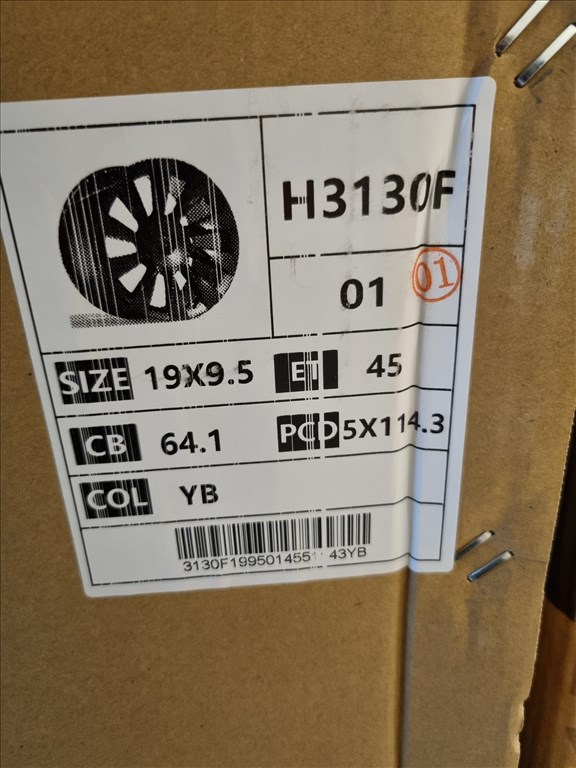  5x114.3 lyukosztású 9,5JJ 19" újszerű alufelni 3. kép