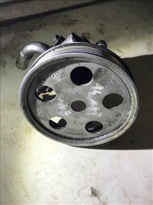 Audi A4 (B6/B7) 1,8T szervószivattyú 8e0145152es
