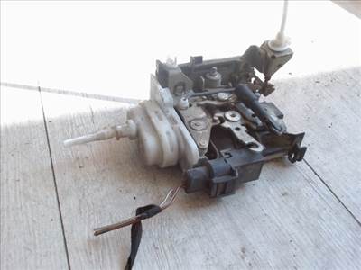 AUDI A4 94-98 Jobb hátsó ajtó zárszerkezet központi záras