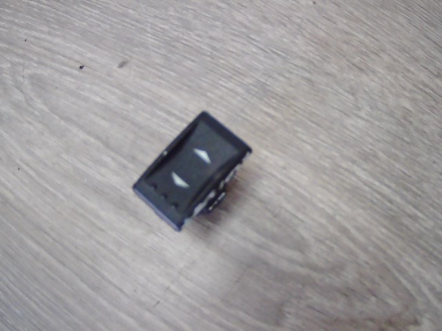 FORD MONDEO 01-07 Bal hátsó ablakemelő kapcsoló 1. kép