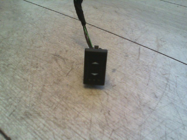 FORD MONDEO 01-07 Jobb első ablakemelő kapcsoló  1. kép