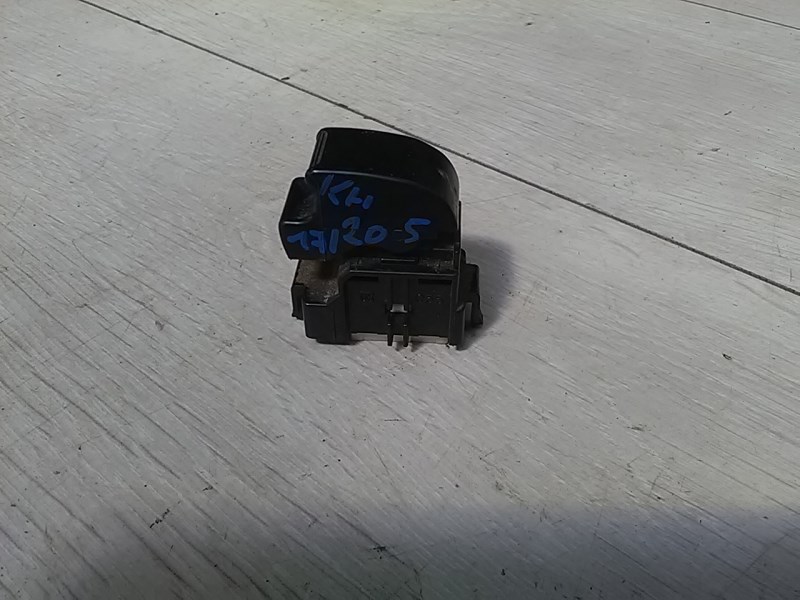 MITSUBISHI SPACE RUNNER Jobb első ablakemelő kapcsoló 1. kép