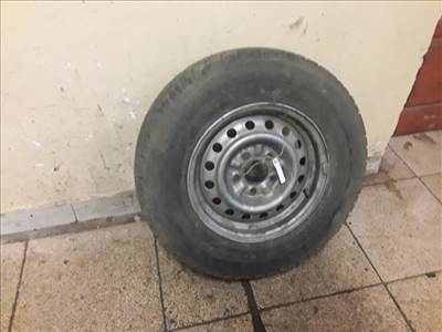 NISSAN VANETTE CARGO Pótkerék