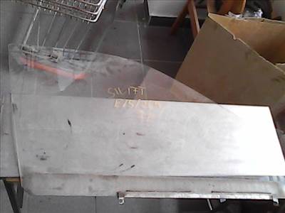 SUZUKI SWIFT 96-05 Jobb első ajtóüveg