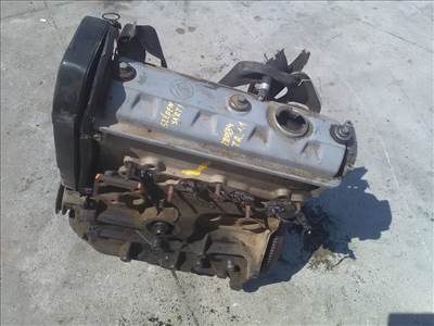 TRABANT 1,1 Motor benzin fűzött blokk hengerfejjel