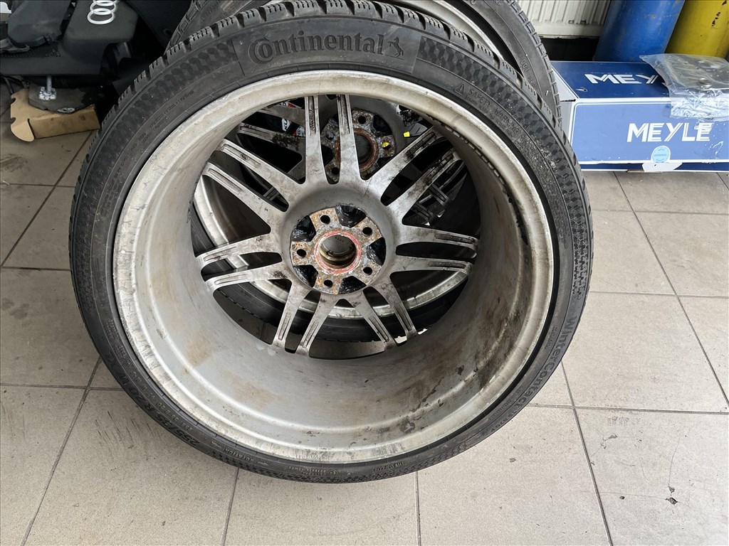  5x112 lyukosztású 9JJ 20" használt alufelni 6. kép