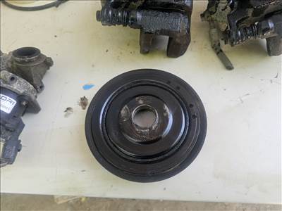 Ford Fiesta Mk6 Fötengely szijtárcsa 