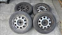 4x100 lyukosztású 14" használt lemezfelni, rajta 175/65 kopott Michelin téli gumi