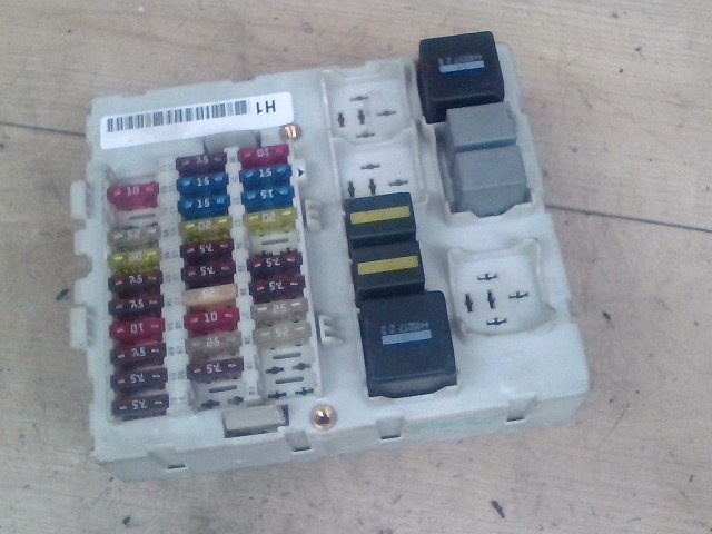 FORD FOCUS 98-04 Biztosítéktábla BCM BSI BSM SAM GEM modul Utastér 1. kép