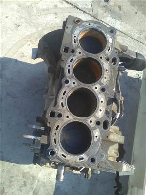 FORD FOCUS 98-04 Motor. benzin fűzött blokk hengerfej nélkül