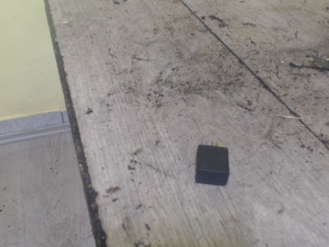 OPEL ASTRA G 97-04 Relé 1. kép