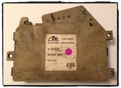 SAAB 9000 ABS VEZÉRLŐ ELEKTRONIKA